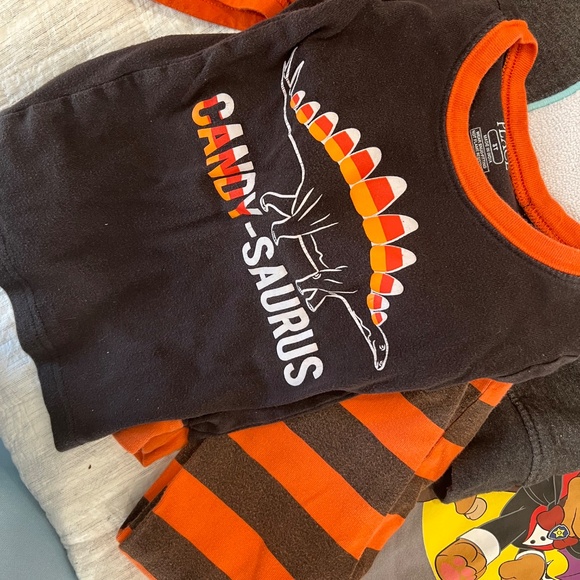 Lot of 8 Halloween/Thanksgiving play/PJ items, size 2T/3T - Picture 4 of 16